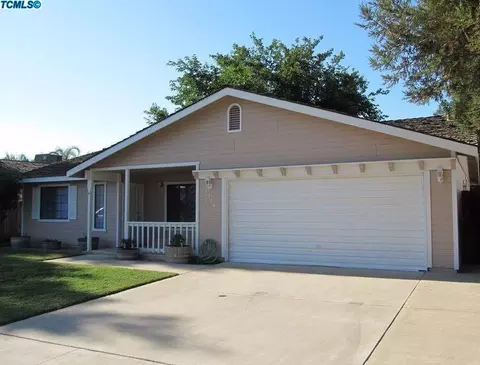 1756 E Walnut Ave, Tulare, CA 93274 photo 1