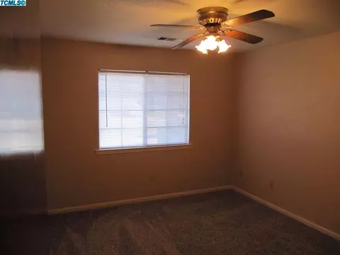 1756 E Walnut Ave, Tulare, CA 93274 photo 21