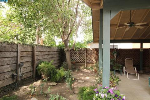 1719 E Perez Ct, Visalia, CA 93292 photo 4