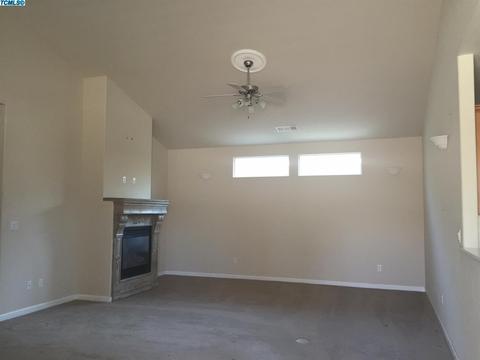 306 S Wind Ct, Visalia, CA 93292 photo 18