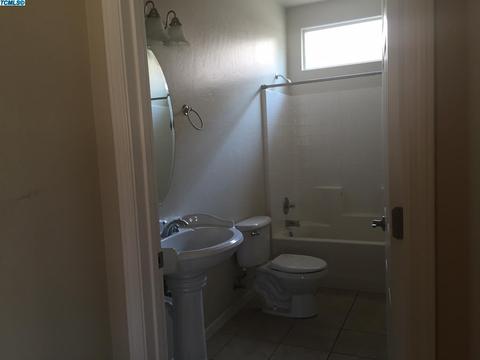 306 S Wind Ct, Visalia, CA 93292 photo 10