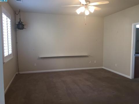 306 S Wind Ct, Visalia, CA 93292 photo 14