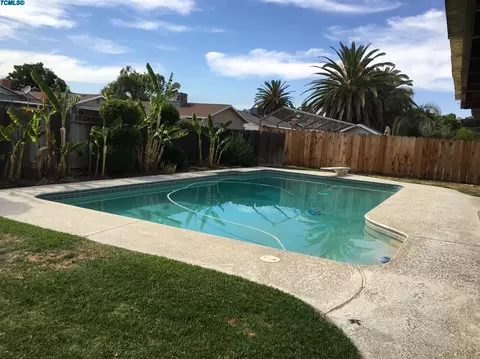 41 S Cambridge Dr, Lemoore, CA 93245 photo 26