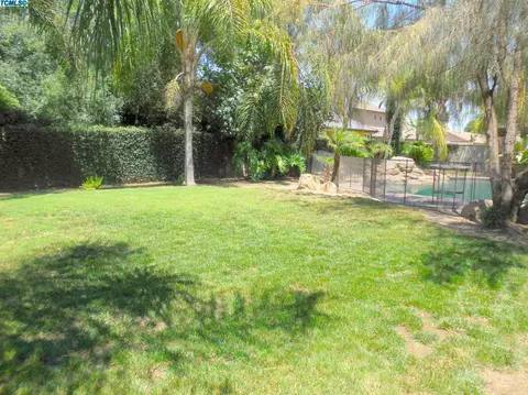 3342 E Harvard Ct, Visalia, CA 93292 photo 38