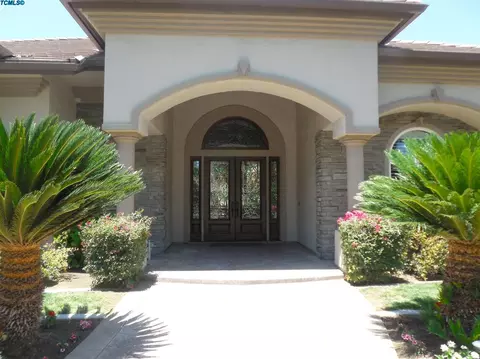 3342 E Harvard Ct, Visalia, CA 93292 photo 5