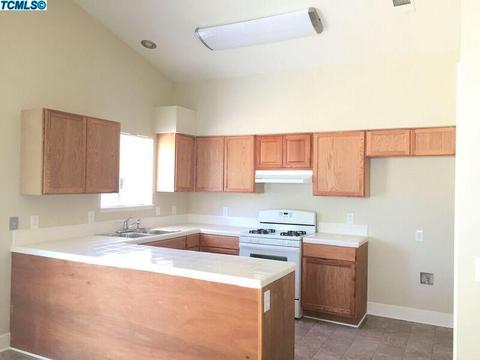 1416 E Ferguson Ct, Visalia, CA 93292 photo 9