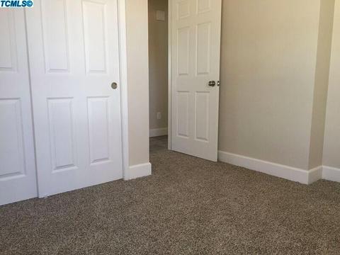1416 E Ferguson Ct, Visalia, CA 93292 photo 12