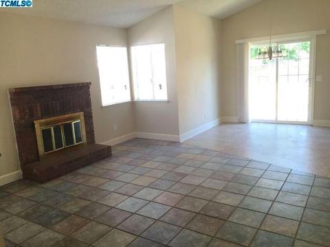 1416 E Ferguson Ct, Visalia, CA 93292 photo 7