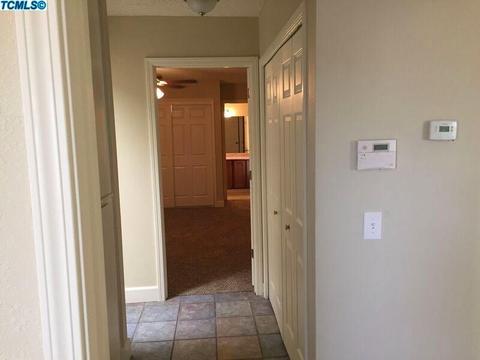 1416 E Ferguson Ct, Visalia, CA 93292 photo 2