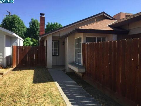 1416 E Ferguson Ct, Visalia, CA 93292 photo 3