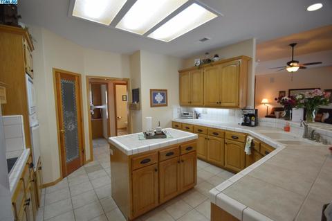 1339 E Seeger Ave, Visalia, CA 93292 photo 9