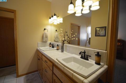 1339 E Seeger Ave, Visalia, CA 93292 photo 13