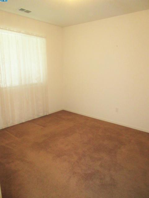 2715 Lakeridge Ave, Tulare, CA 93274 photo 12