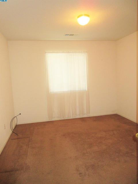 2715 Lakeridge Ave, Tulare, CA 93274 photo 13
