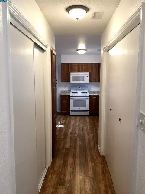 451 S Spruce St, Tulare, CA 93274 photo 10