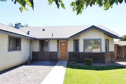 300 S 19th Ave, Lemoore, CA 93245 photo 3