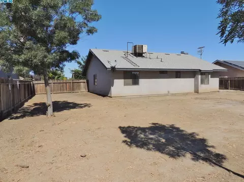 300 S 19th Ave, Lemoore, CA 93245 photo 24