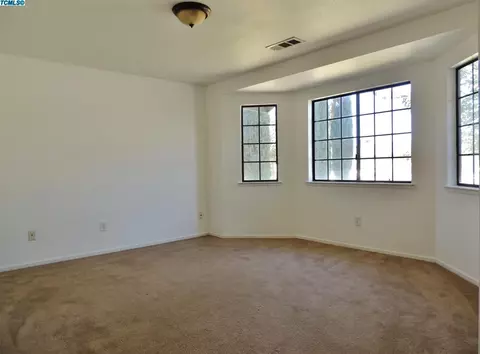 300 S 19th Ave, Lemoore, CA 93245 photo 13