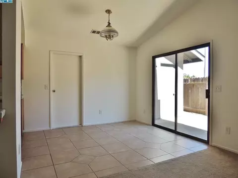 300 S 19th Ave, Lemoore, CA 93245 photo 9