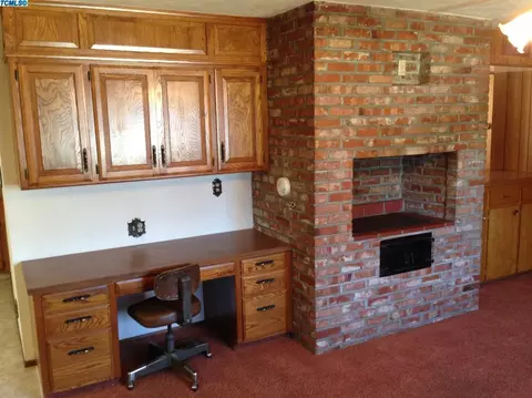 134 E Beech Ave, Visalia, CA 93277 photo 9