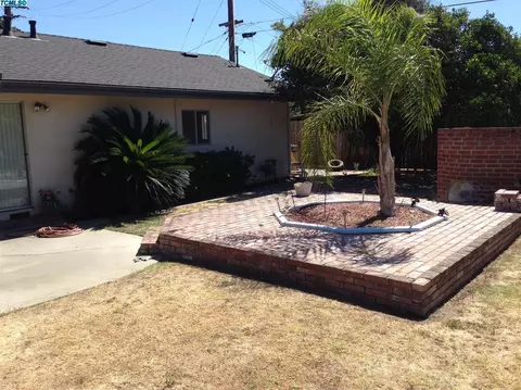 134 E Beech Ave, Visalia, CA 93277 photo 23