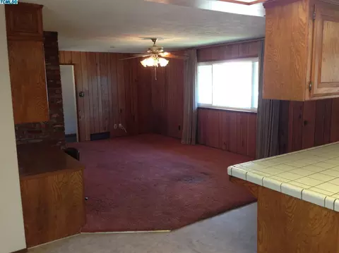 134 E Beech Ave, Visalia, CA 93277 photo 12