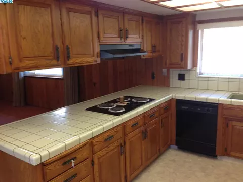 134 E Beech Ave, Visalia, CA 93277 photo 7