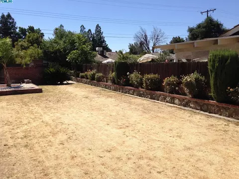 134 E Beech Ave, Visalia, CA 93277 photo 21