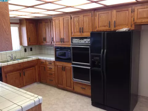 134 E Beech Ave, Visalia, CA 93277 photo 6