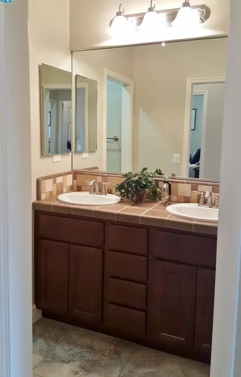 3818 E Harter Ct, Visalia, CA 93292 photo 15