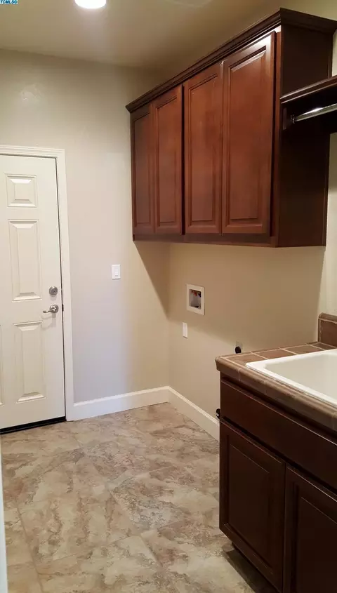 3818 E Harter Ct, Visalia, CA 93292 photo 14