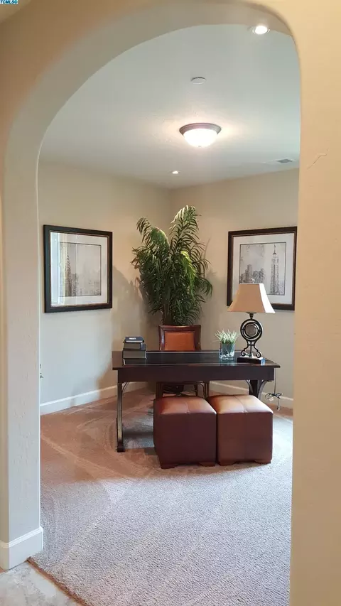 3818 E Harter Ct, Visalia, CA 93292 photo 13