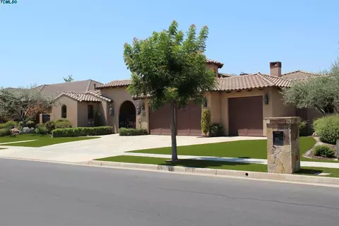 4802 W Delta Ave, Visalia, CA 93291 photo 2