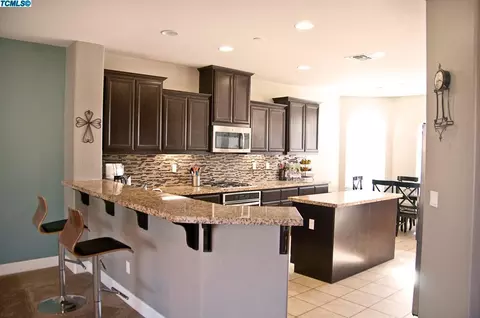 1636 N Leila St, Visalia, CA 93291 photo 9