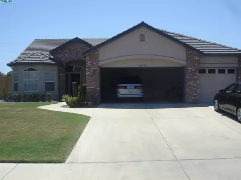 2415 S Beech Dr, Visalia, CA 93292 photo 2