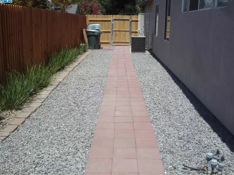 2415 S Beech Dr, Visalia, CA 93292 photo 14
