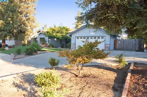 2525 E Vine Ct W, Visalia, CA 93291 photo 1