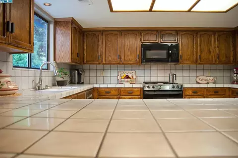 2525 E Vine Ct W, Visalia, CA 93291 photo 14