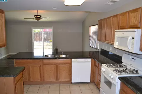 4146 E Oak Ave, Visalia, CA 93292 photo 7
