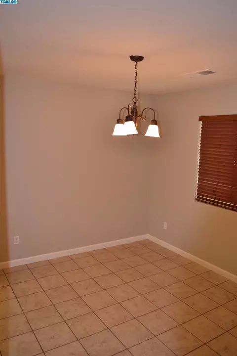 4146 E Oak Ave, Visalia, CA 93292 photo 6