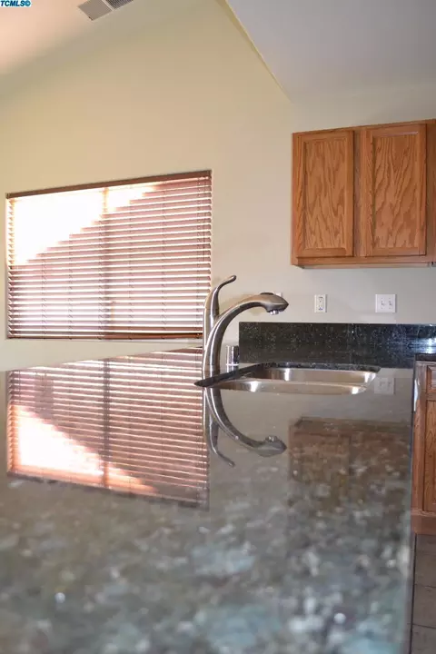 4146 E Oak Ave, Visalia, CA 93292 photo 5