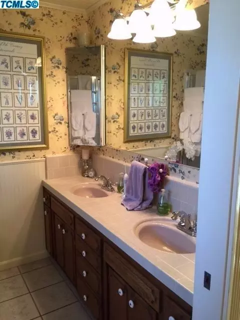 2106 Charles St, Corcoran, CA 93212 photo 13