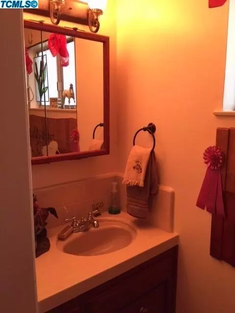 2106 Charles St, Corcoran, CA 93212 photo 8