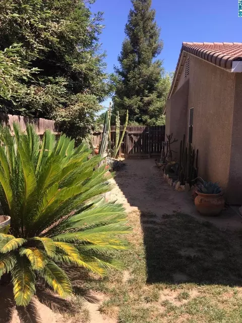 1903 E Copper Ave, Visalia, CA 93292 photo 13