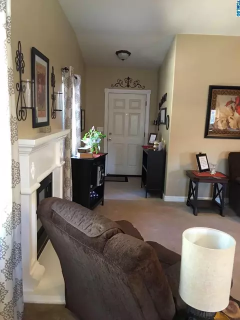 1903 E Copper Ave, Visalia, CA 93292 photo 1