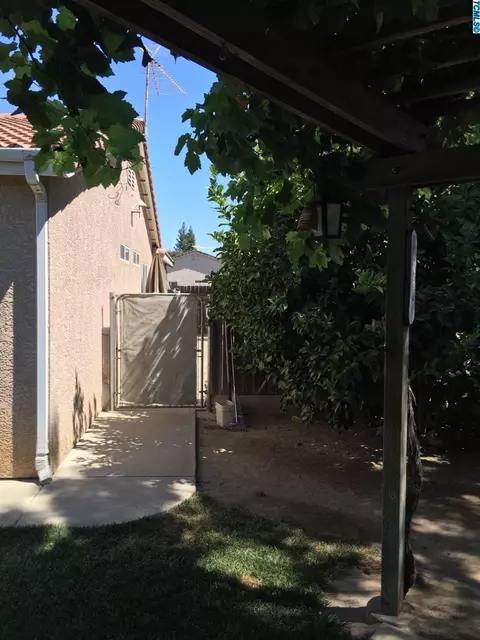 1903 E Copper Ave, Visalia, CA 93292 photo 20