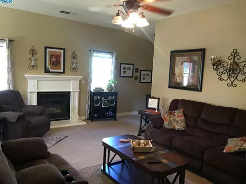 1903 E Copper Ave, Visalia, CA 93292 photo 7