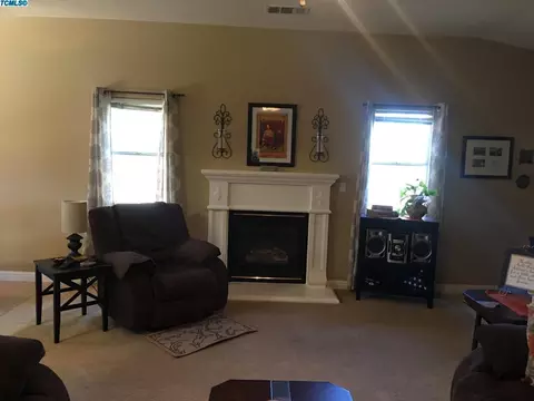 1903 E Copper Ave, Visalia, CA 93292 photo 2