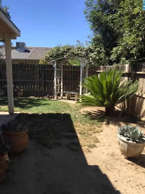1903 E Copper Ave, Visalia, CA 93292 photo 15