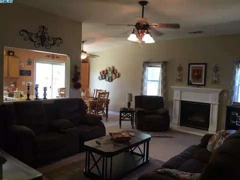 1903 E Copper Ave, Visalia, CA 93292 photo 5